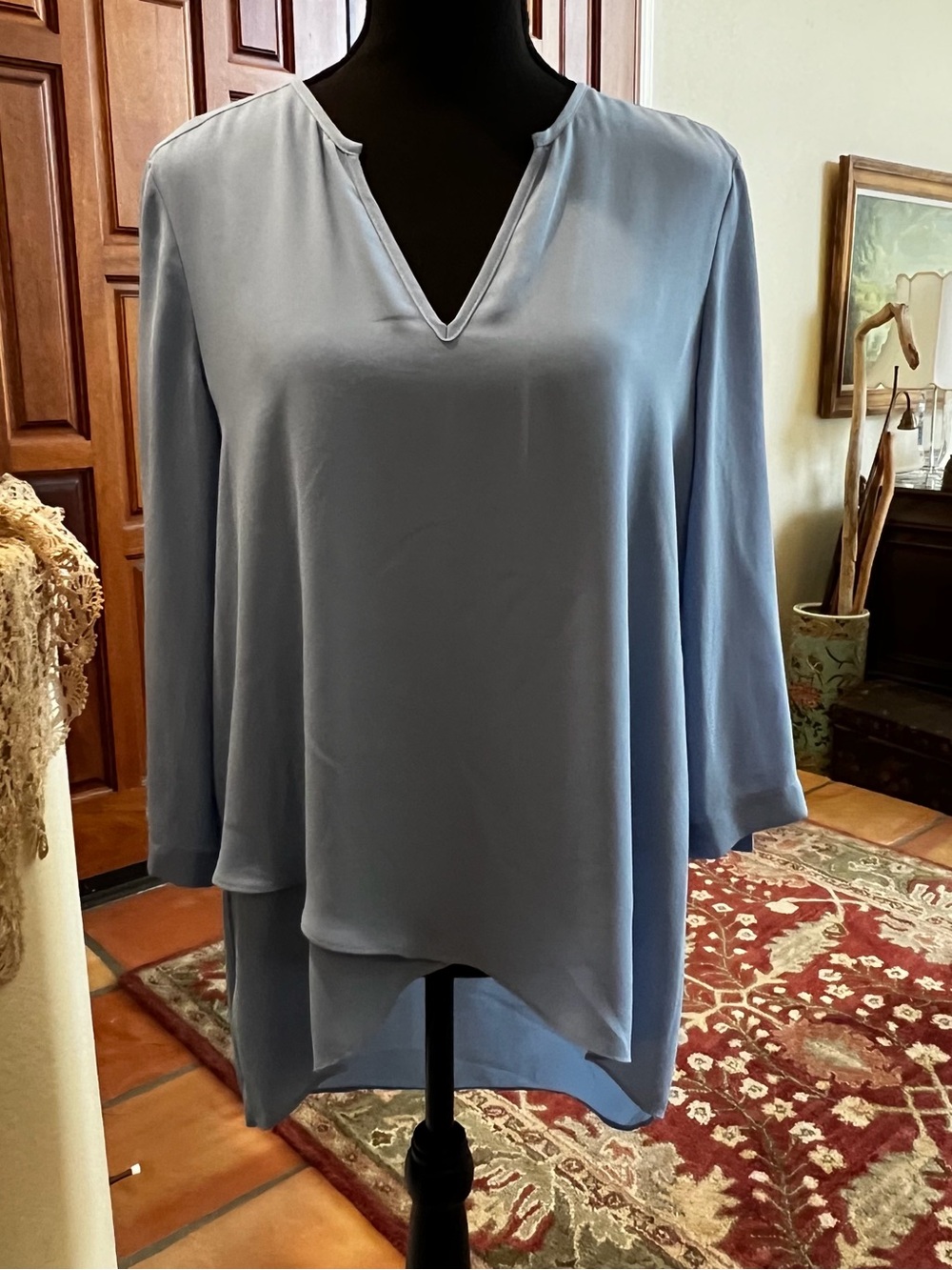 NWT Karen Kane Roll Tab Sleeve V-Neck Driftwood Blue Asymmetrical Tunic Top Sz S